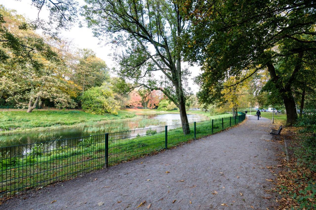 Casa Plantin With Parking Place At The Beautiful City Park! Antwerpen Eksteriør bilde